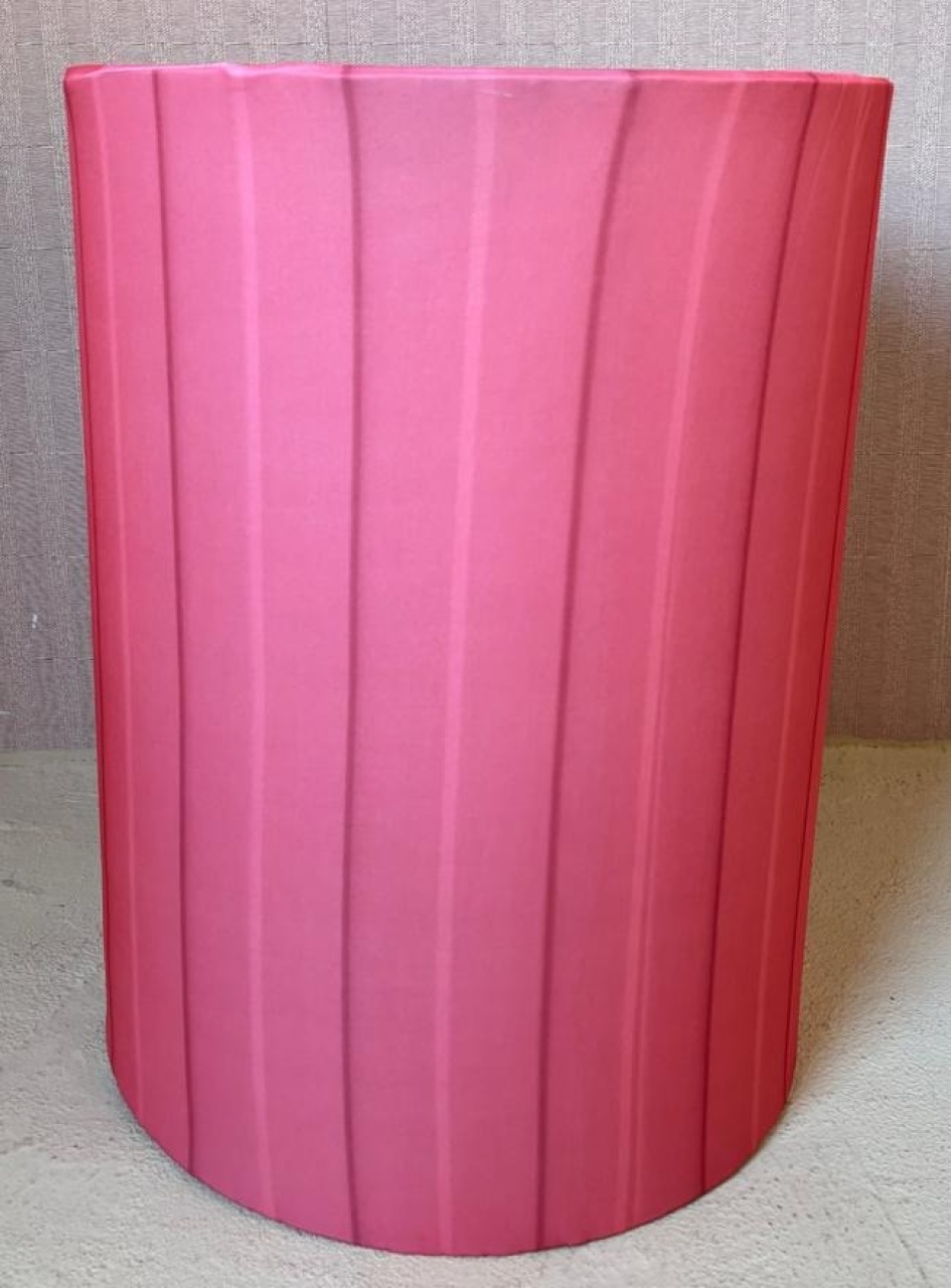  Capa de Cilindro Ripado Vermelho M (Locação) - Beca Decorações