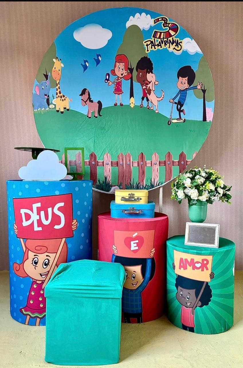 3 Palavrinhas (Cantinho de Fotos)   - Beca Decorações