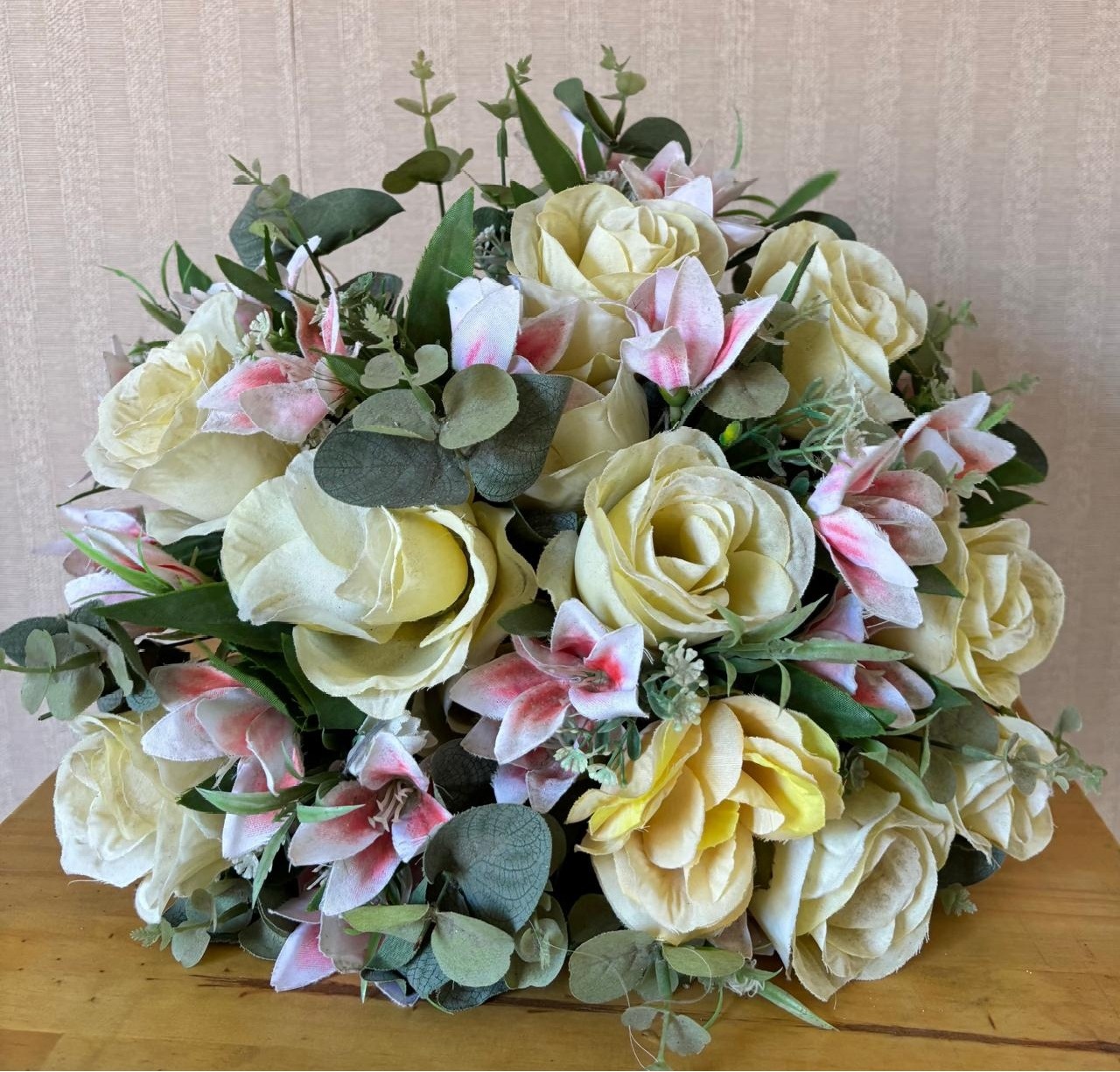 Arranjo Amarelo Com Rosa (Locação) - Beca Decorações