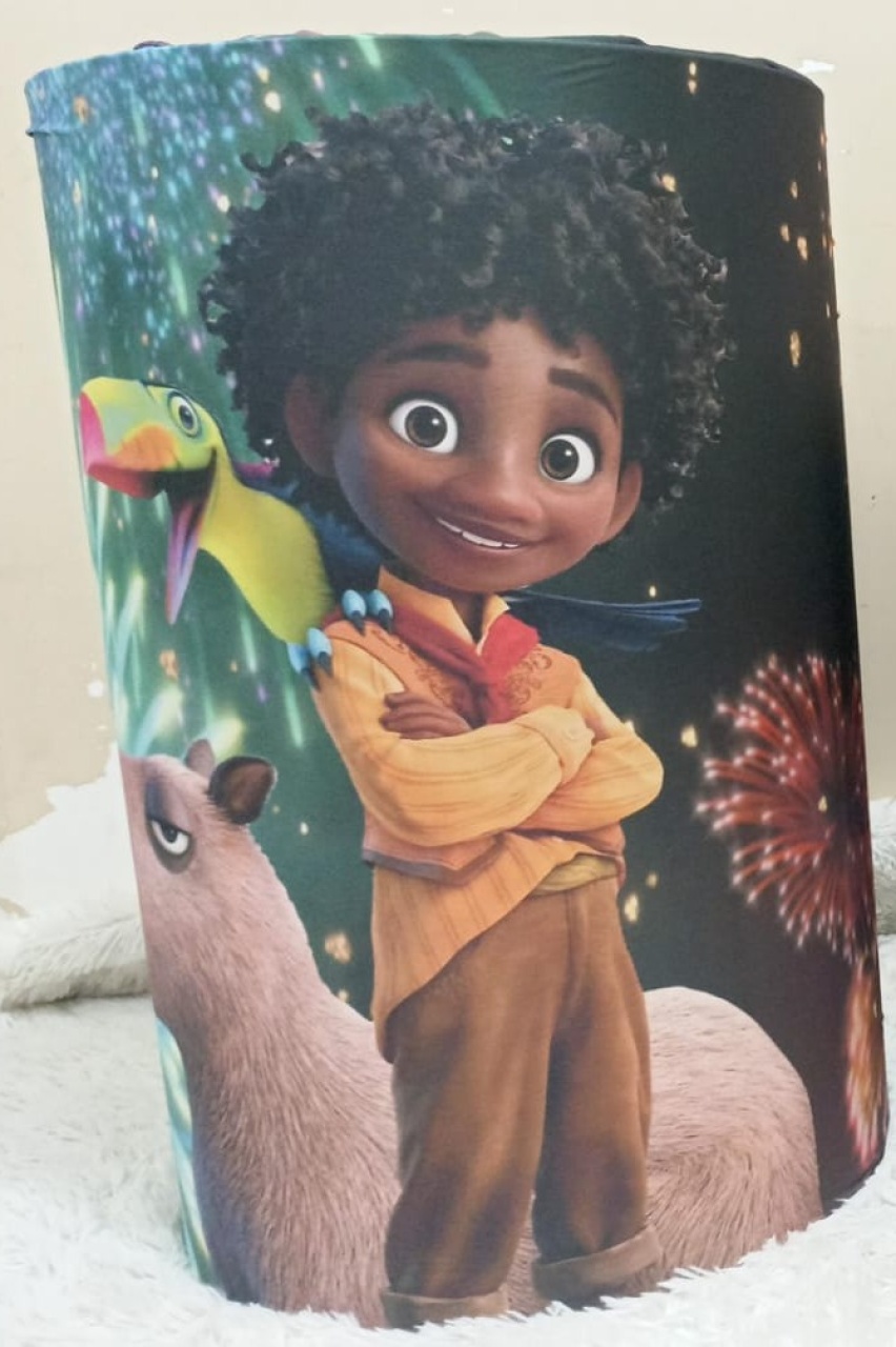 Capa de Cilindro Encanto G (Locação) - Beca Decorações