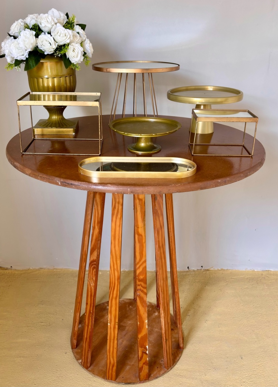 Kit Mesa Adulto Rústico Com Dourado  - Beca Decorações
