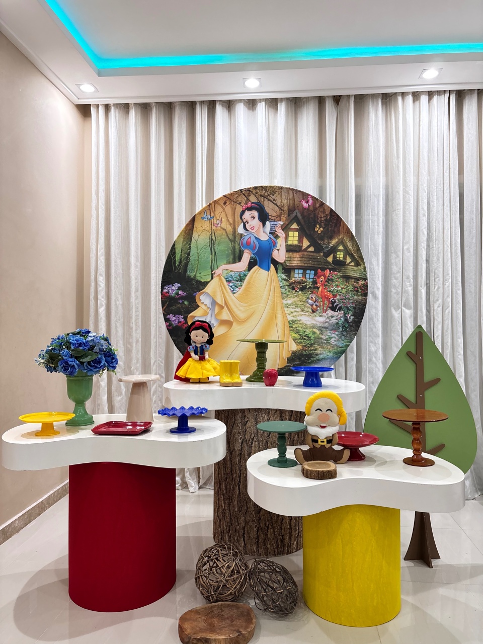 Branca de Neve - Mesas Orgânicas - Beca Decorações