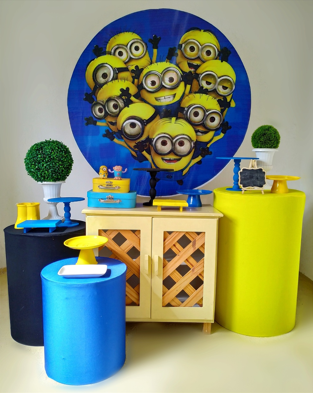 Minions - Kit Ouro - Beca Decorações