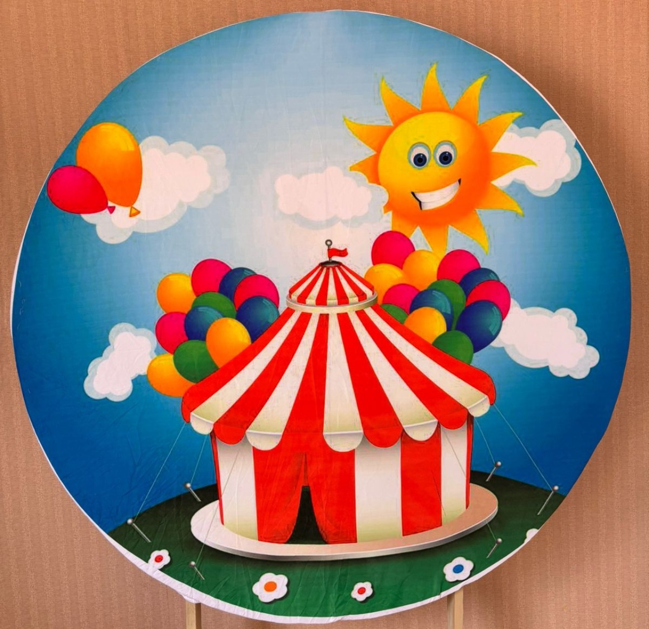 Painel Redondo Circo (Locação) - Beca Decorações