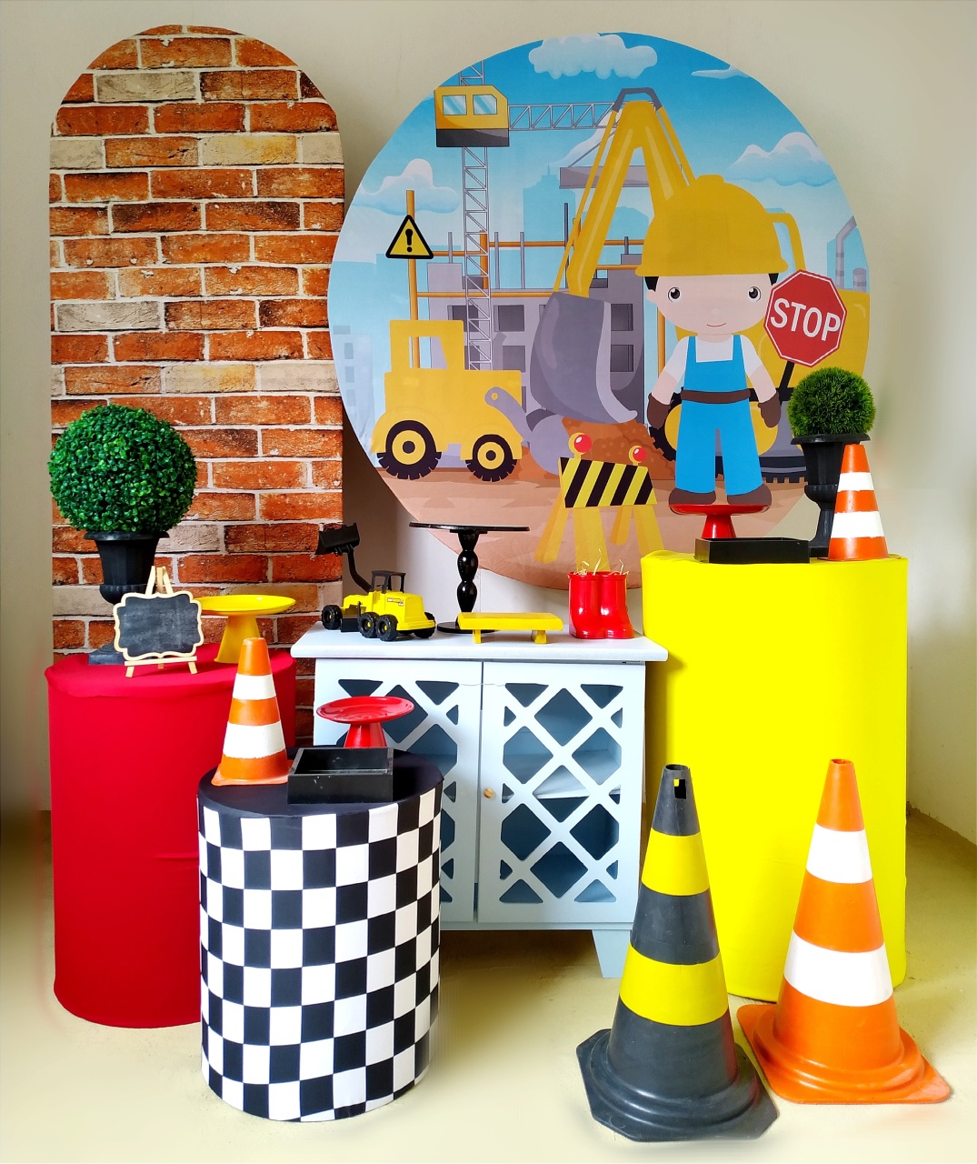 Construção - Kit Diamante  - Beca Decorações