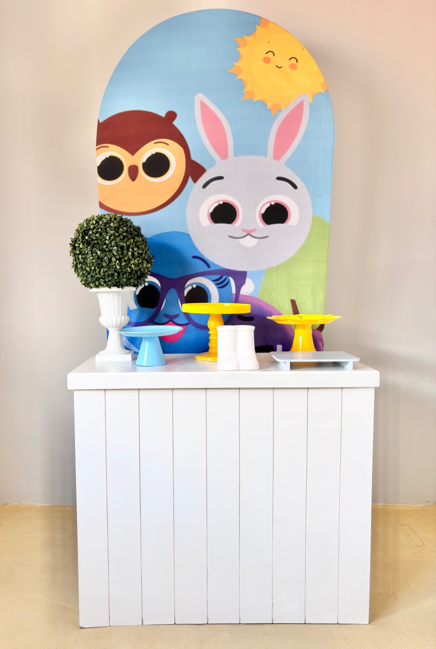 Bolofofo Com Painel Romano  - Beca Decorações