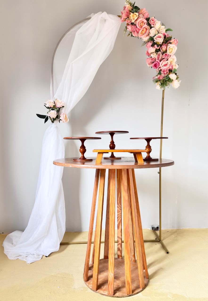 Casamento Com Painel Romano - Mesa Cone - Beca Decorações