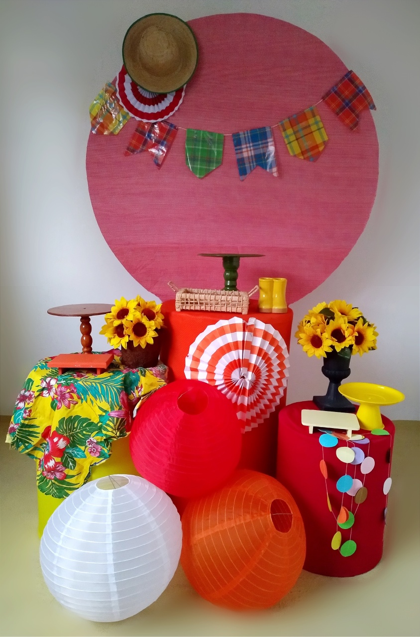 Junino Vermelho - Beca Decorações