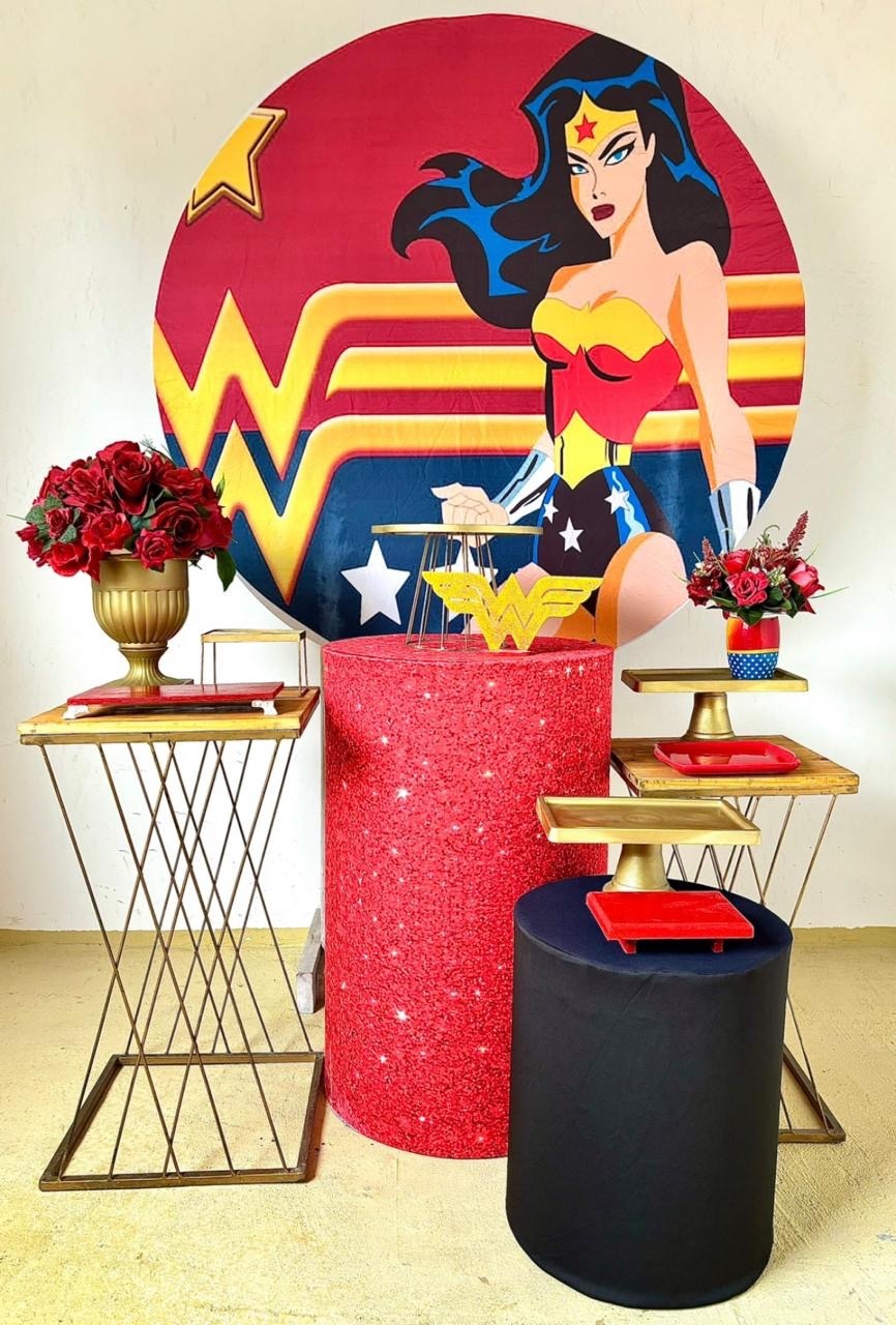Mulher Maravilha - Composição  - Beca Decorações