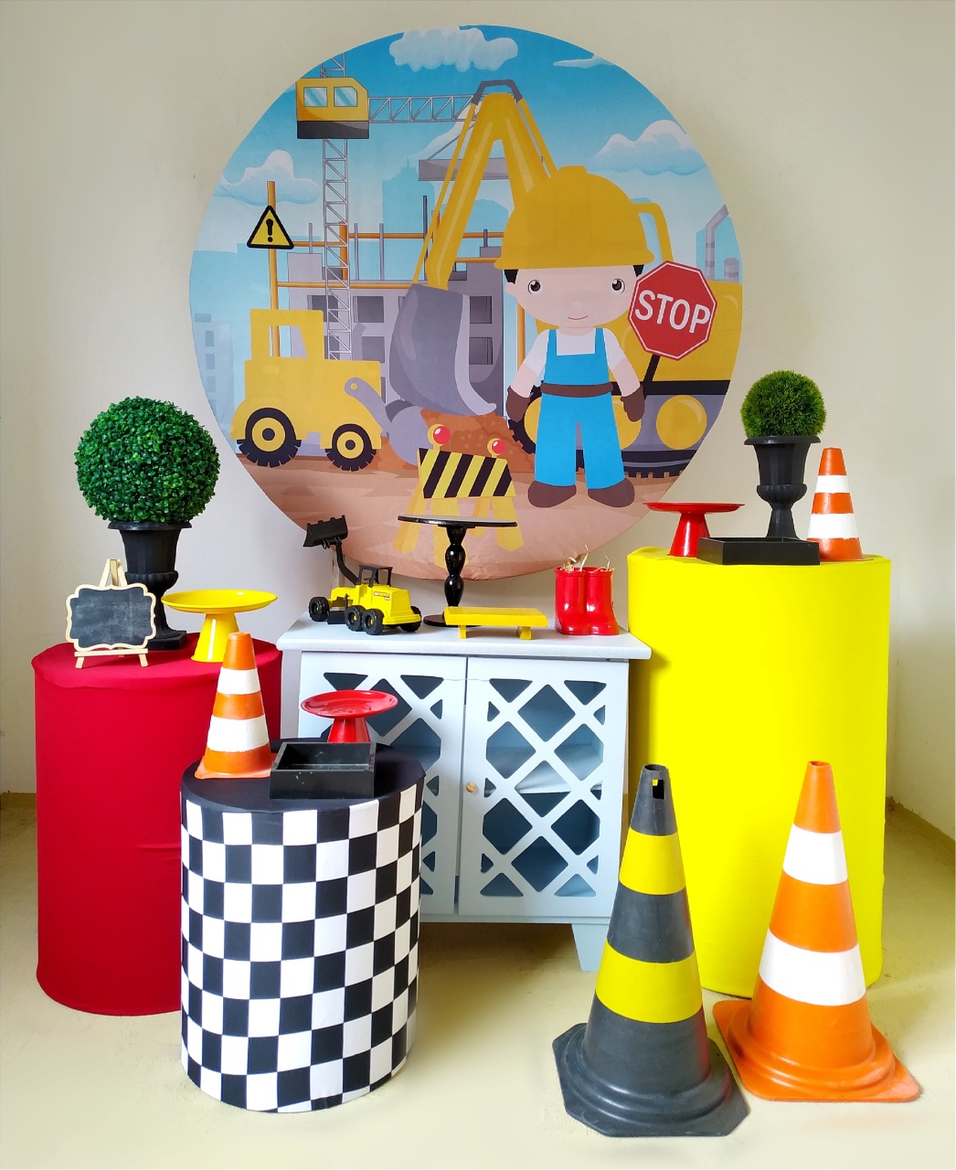 Construção - Kit Ouro  - Beca Decorações