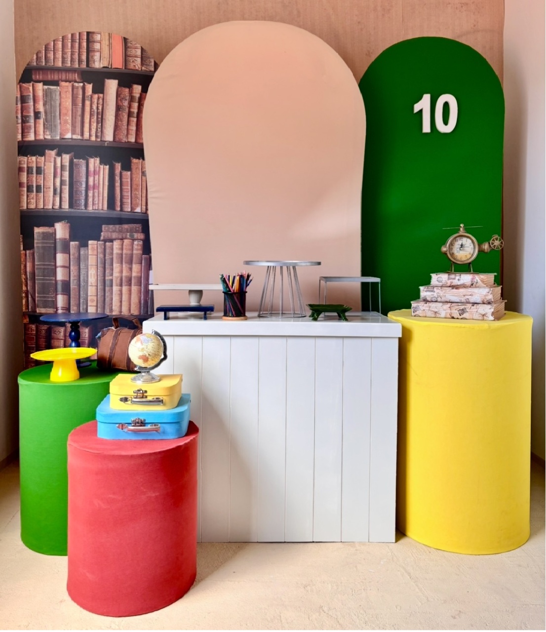 Biblioteca ( Composição) - Beca Decorações