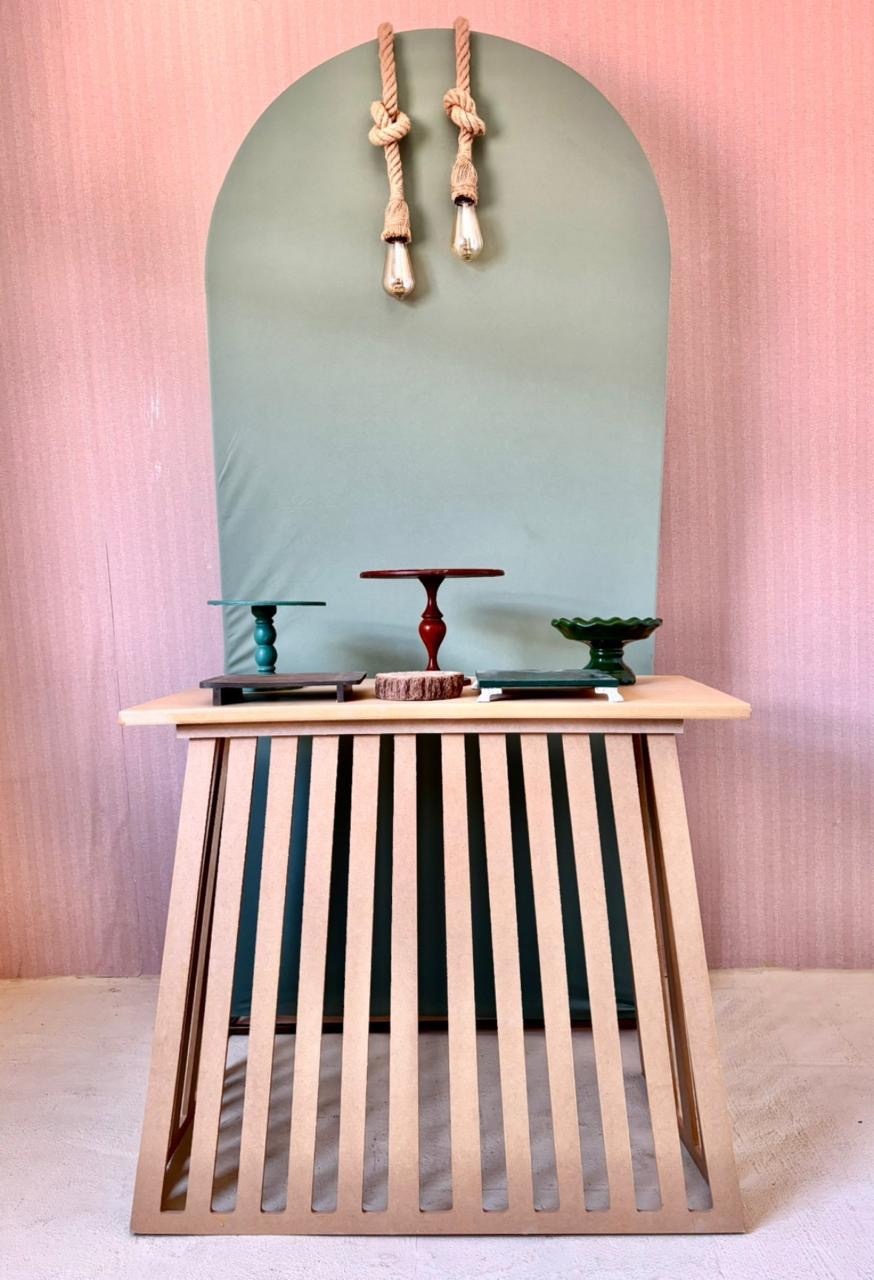 Verde Romano Com Mesa Rústica - Beca Decorações