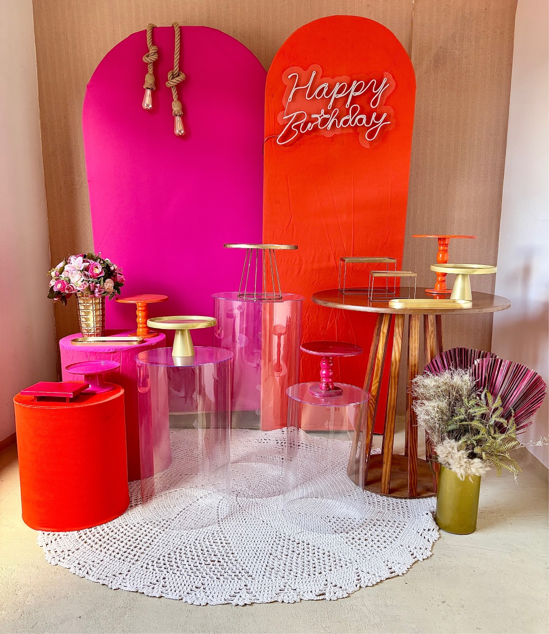Rosa E Laranja Luxo (Composição) - Beca Decorações