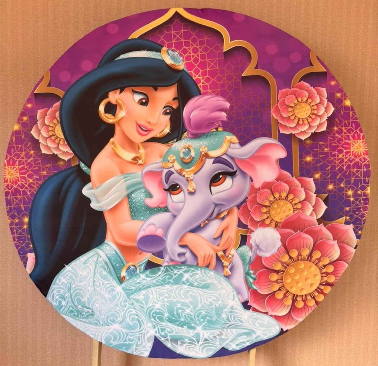 Painel Redondo Jasmine (Locação) - Beca Decorações