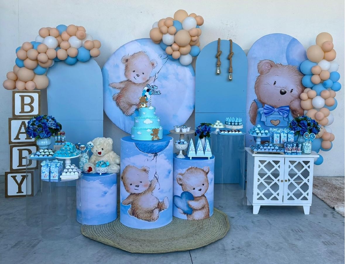 Chá de Bebê Urso Segurando O Balão  - Beca Decorações