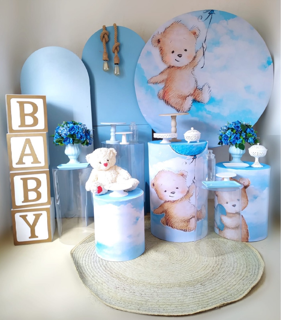 Chá de Bebê Urso Segurando O Balão 2 - Beca Decorações