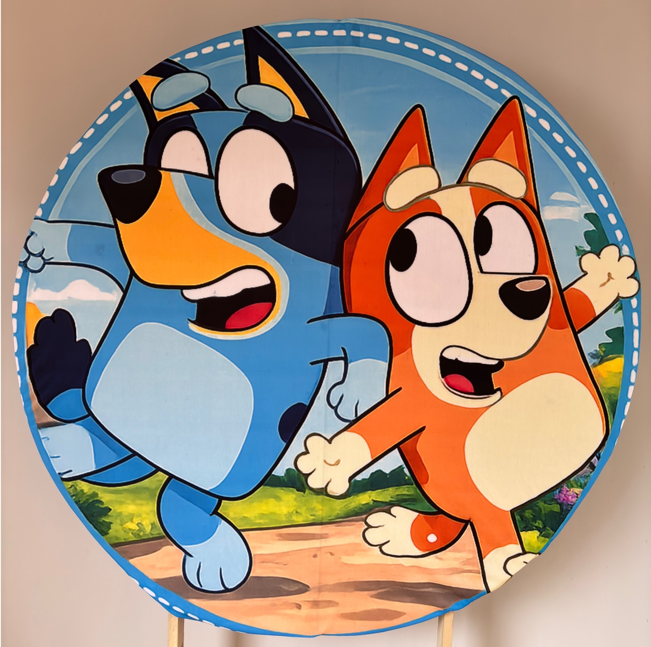 Painel Redondo Bluey E Bingo - Beca Decorações