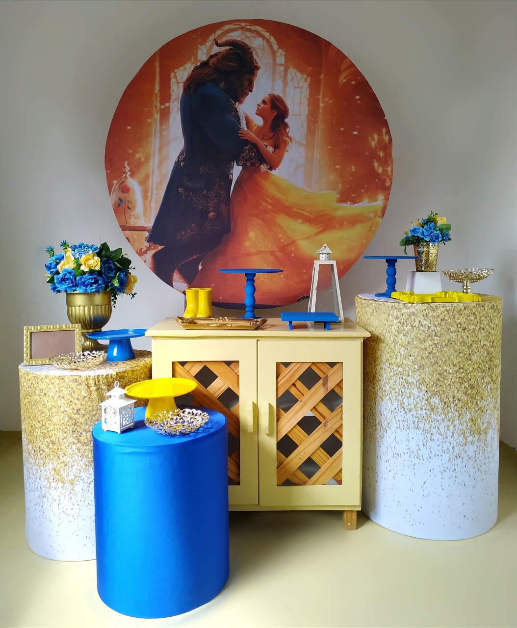 A Bela E A Fera (Kit Ouro) - Beca Decorações