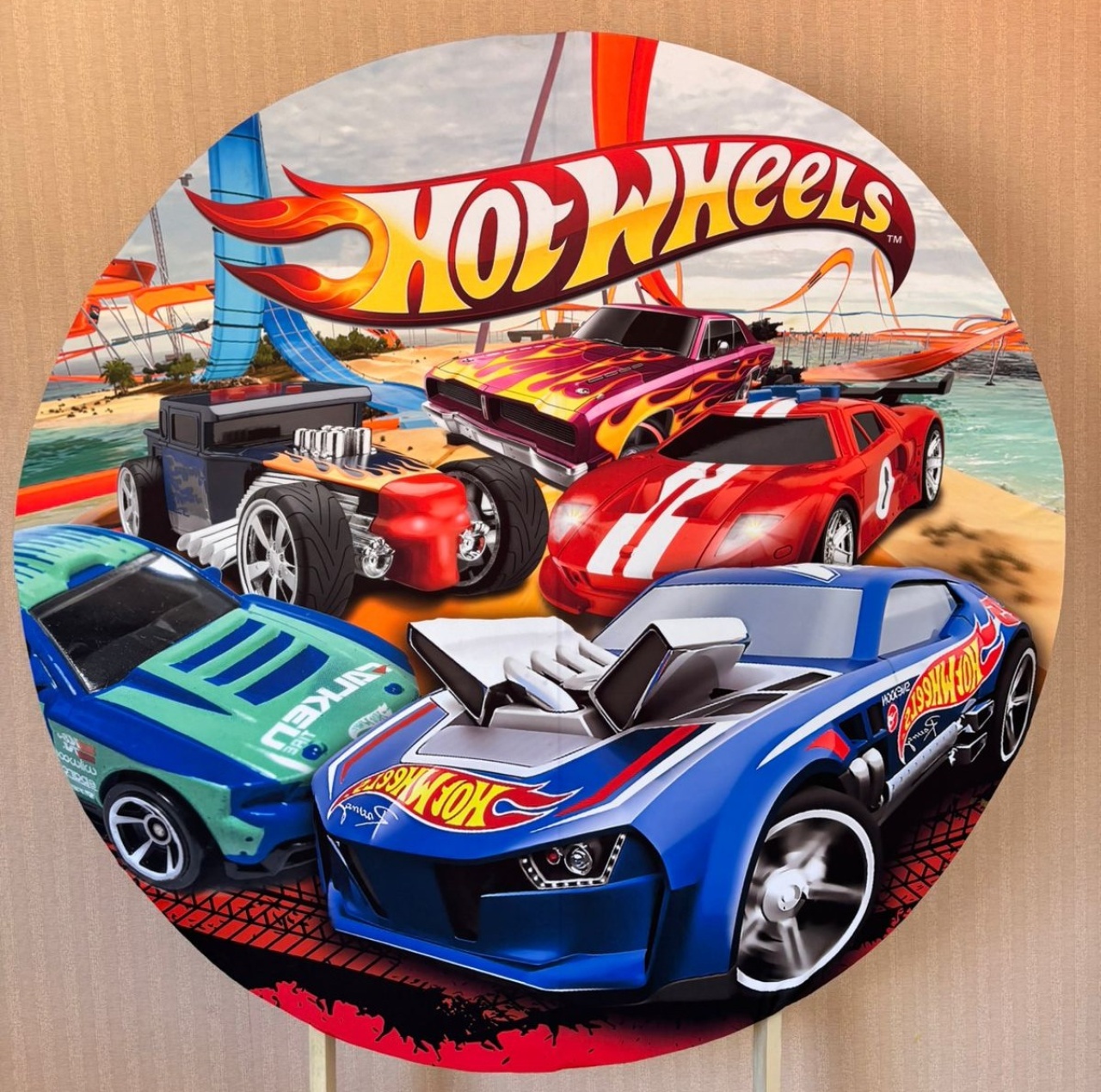 Painel Redondo Hotwheels (Locação) - Beca Decorações