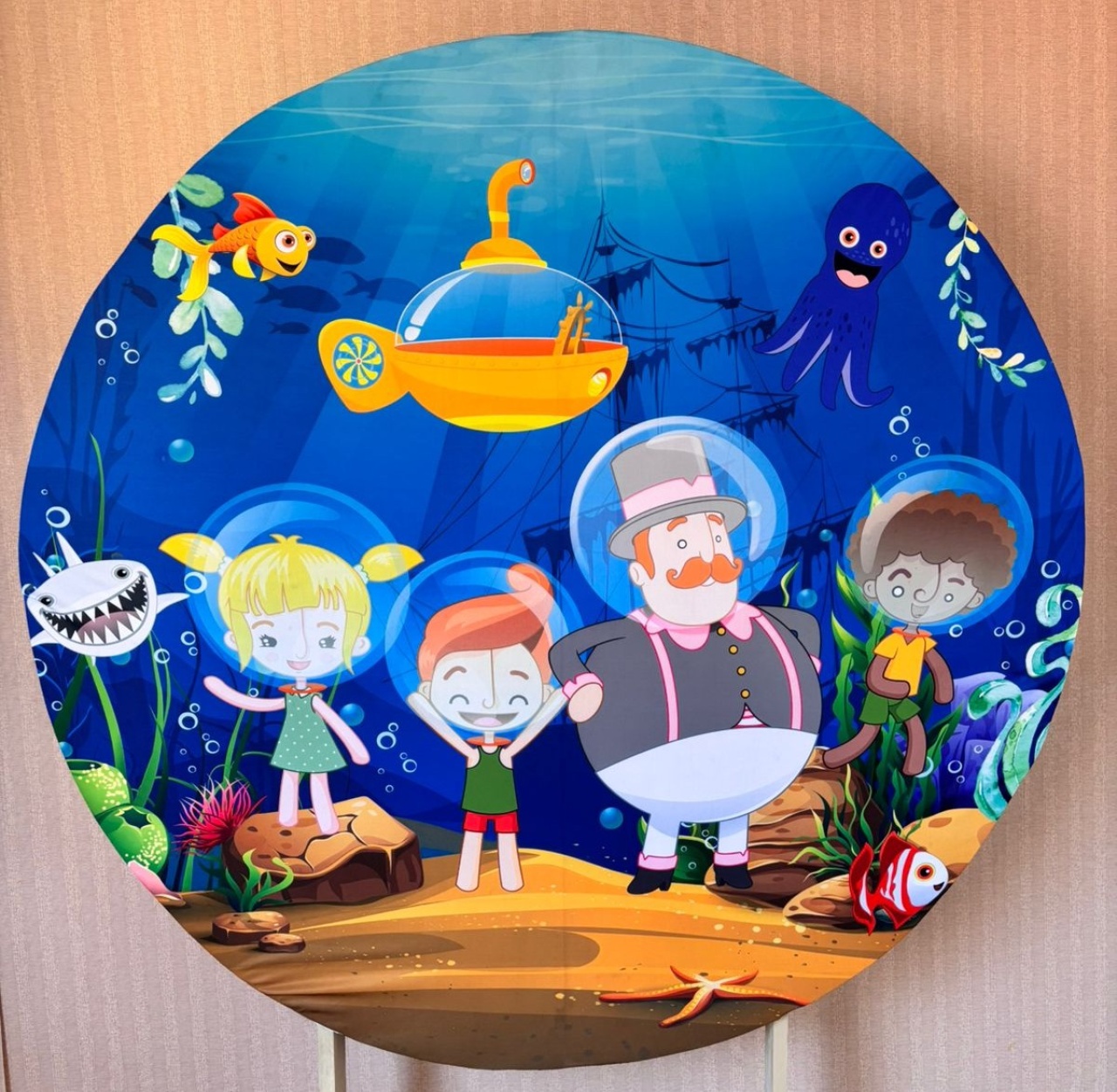 Painel Redondo Bita No Fundo Do Mar (Locação) - Beca Decorações