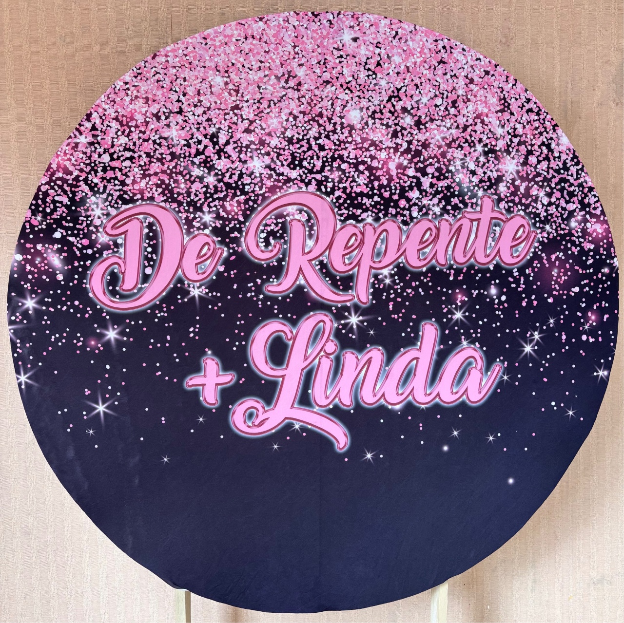 Painel Redondo de Repente + Linda ( Locação) - Beca Decorações