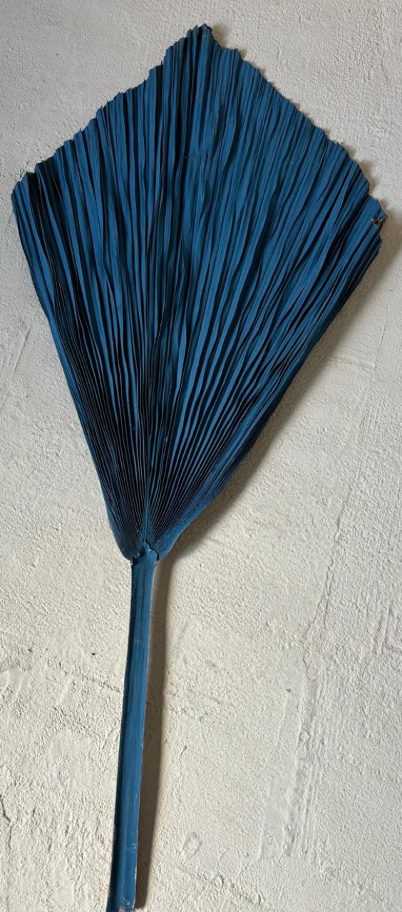 Arranjo Palhas Latania Azuis (Locação) - Beca Decorações