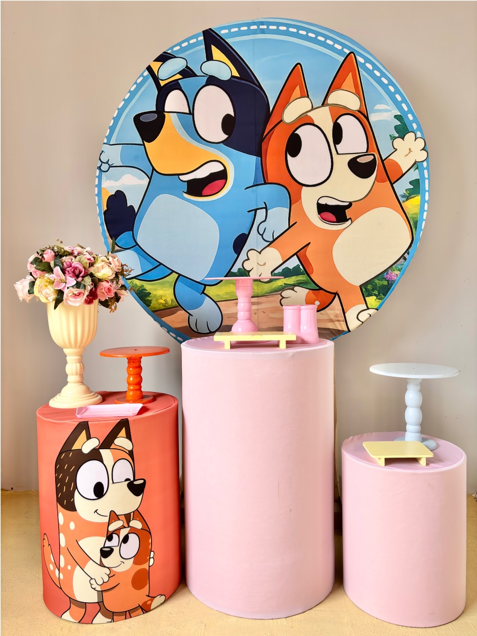 18. Bluey E Bingo Rosa (Kit Prata)  - Beca Decorações