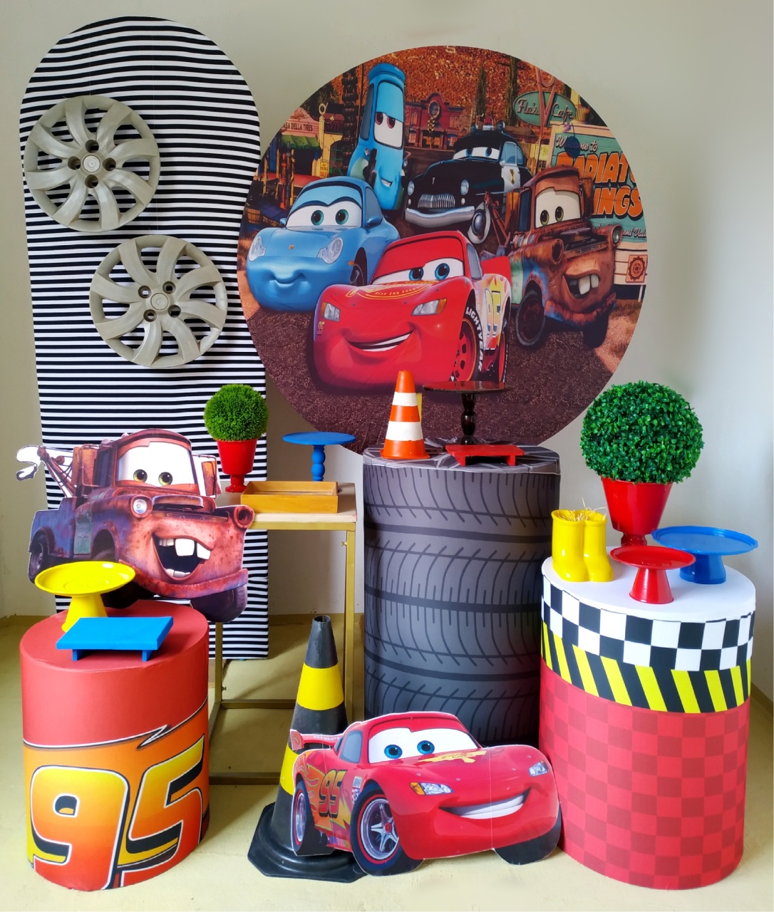Carros - Kit Diamante - Beca Decorações