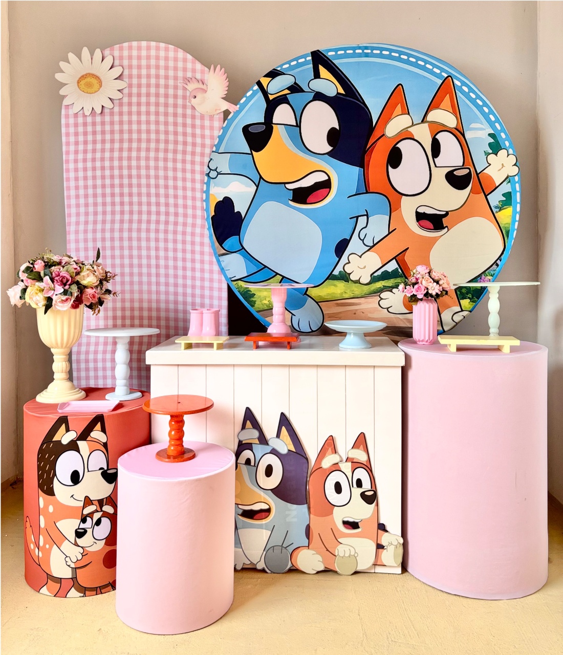 16.Bluey E Bingo Rosa (Kit Diamante)  - Beca Decorações