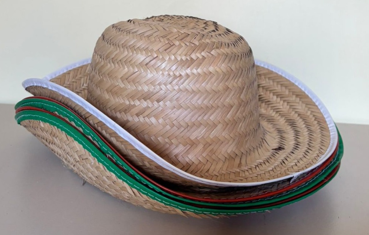 Chapéu Junino (Locação) - Beca Decorações