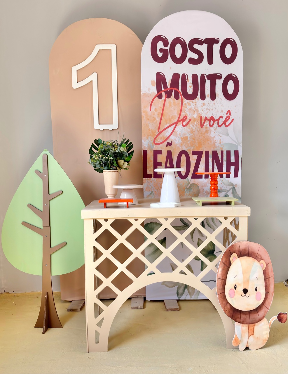 Gosto Muito de Você Leãozinho Bege - Beca Decorações