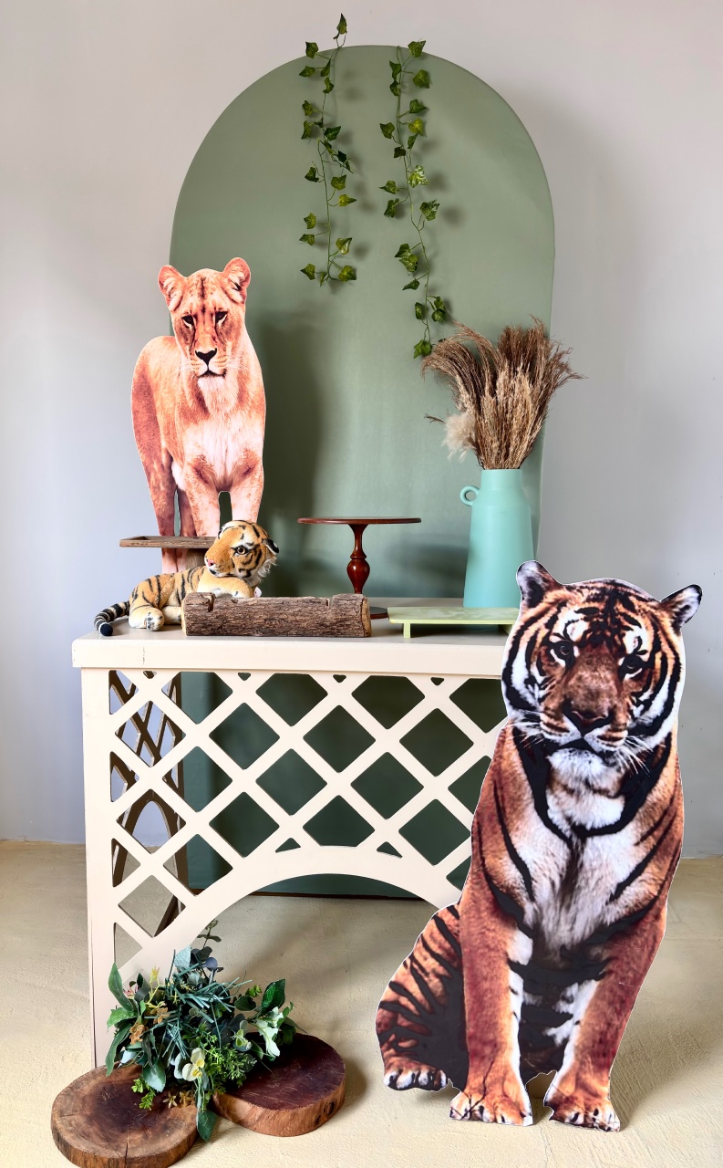 Safari Realista Com Painel Romano  - Beca Decorações