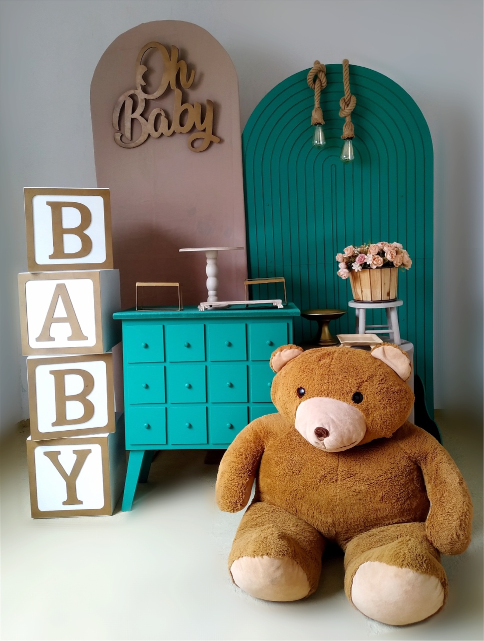 Chá de Bebê Verde E Bege - Composição  - Beca Decorações