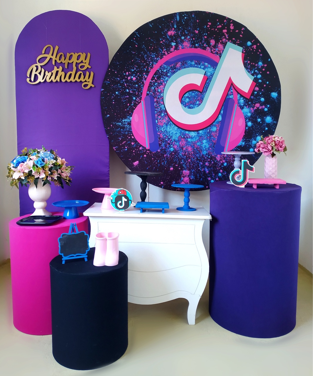 Tiktok - Diamante  - Beca Decorações