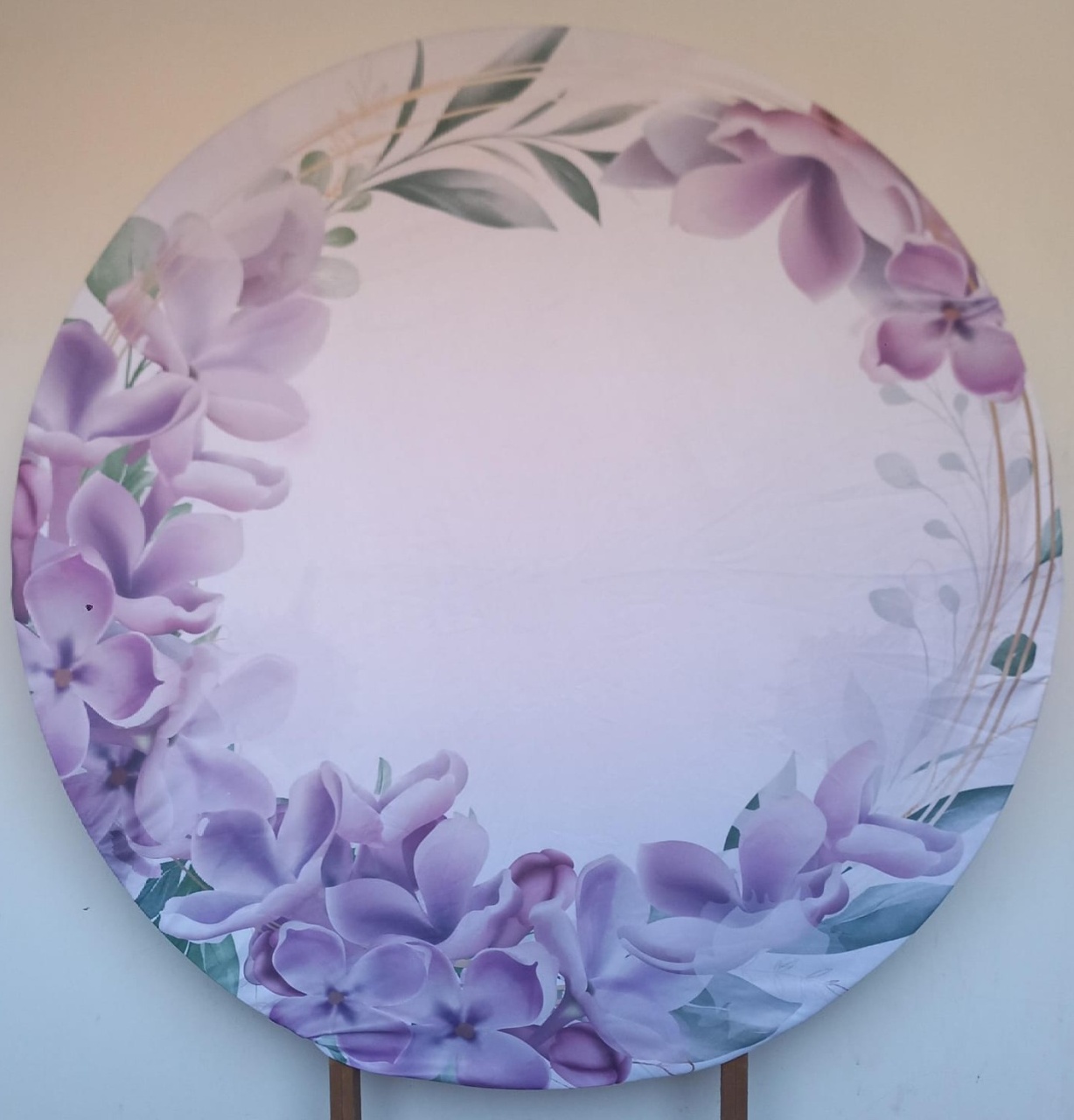 Painel Redondo Floral Lilás (Locação) - Beca Decorações