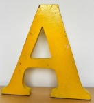 Letras de Mesa (M) (Locação) - imagem 1