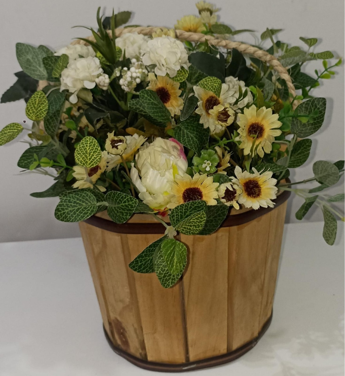 Arranjo Flor No Balde (Locação) - Beca Decorações