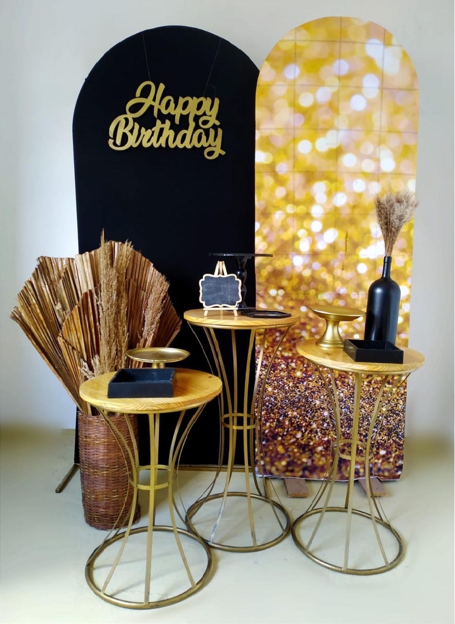 Preto E Dourado- 2 Painéis  - Beca Decorações