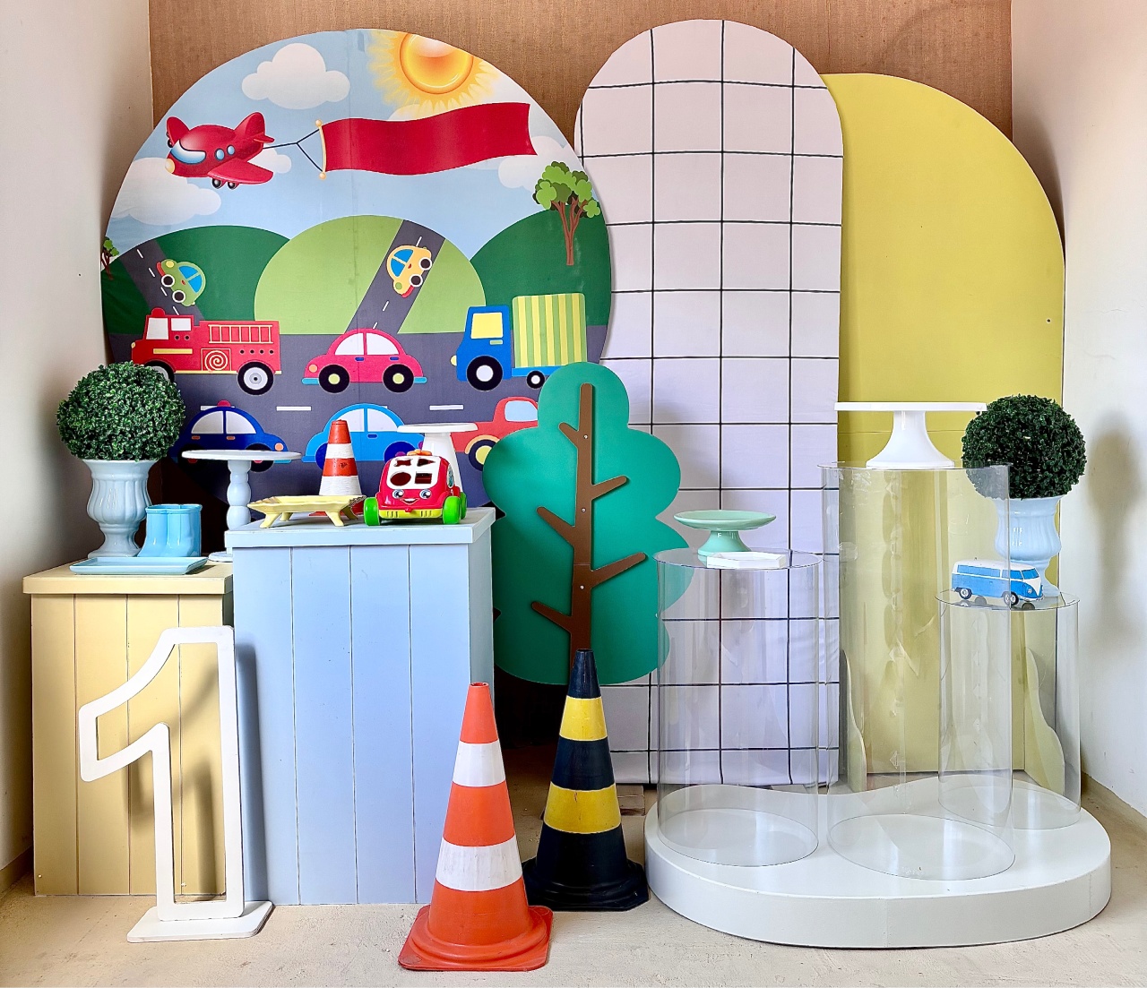 Carrinhos ( Composição) - Beca Decorações