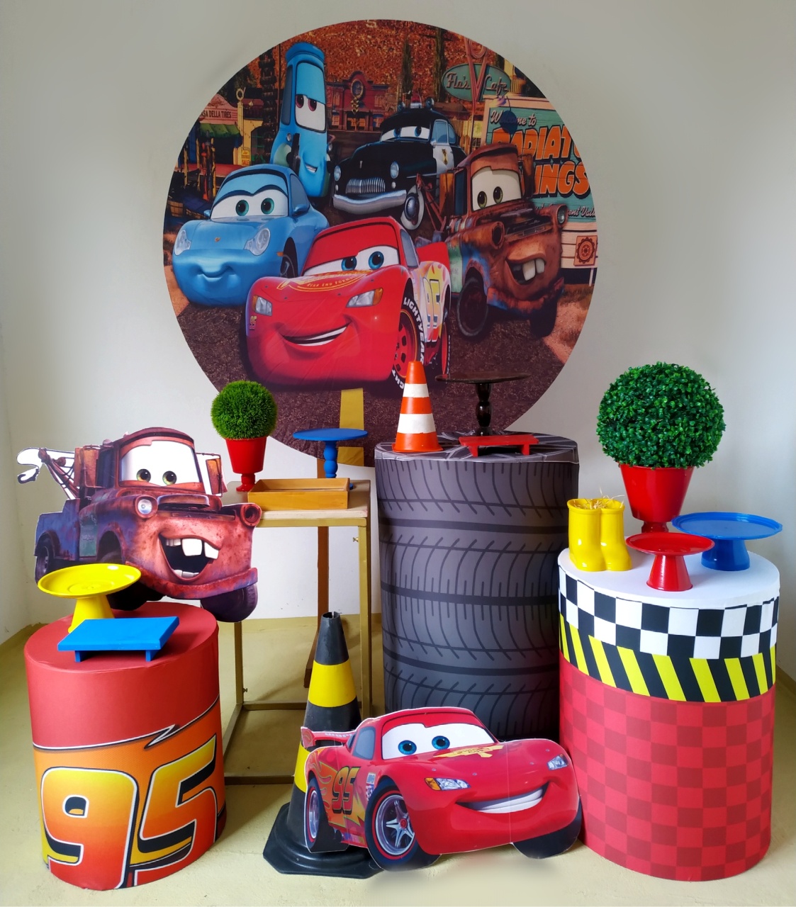 Carros - Kit Ouro - Beca Decorações