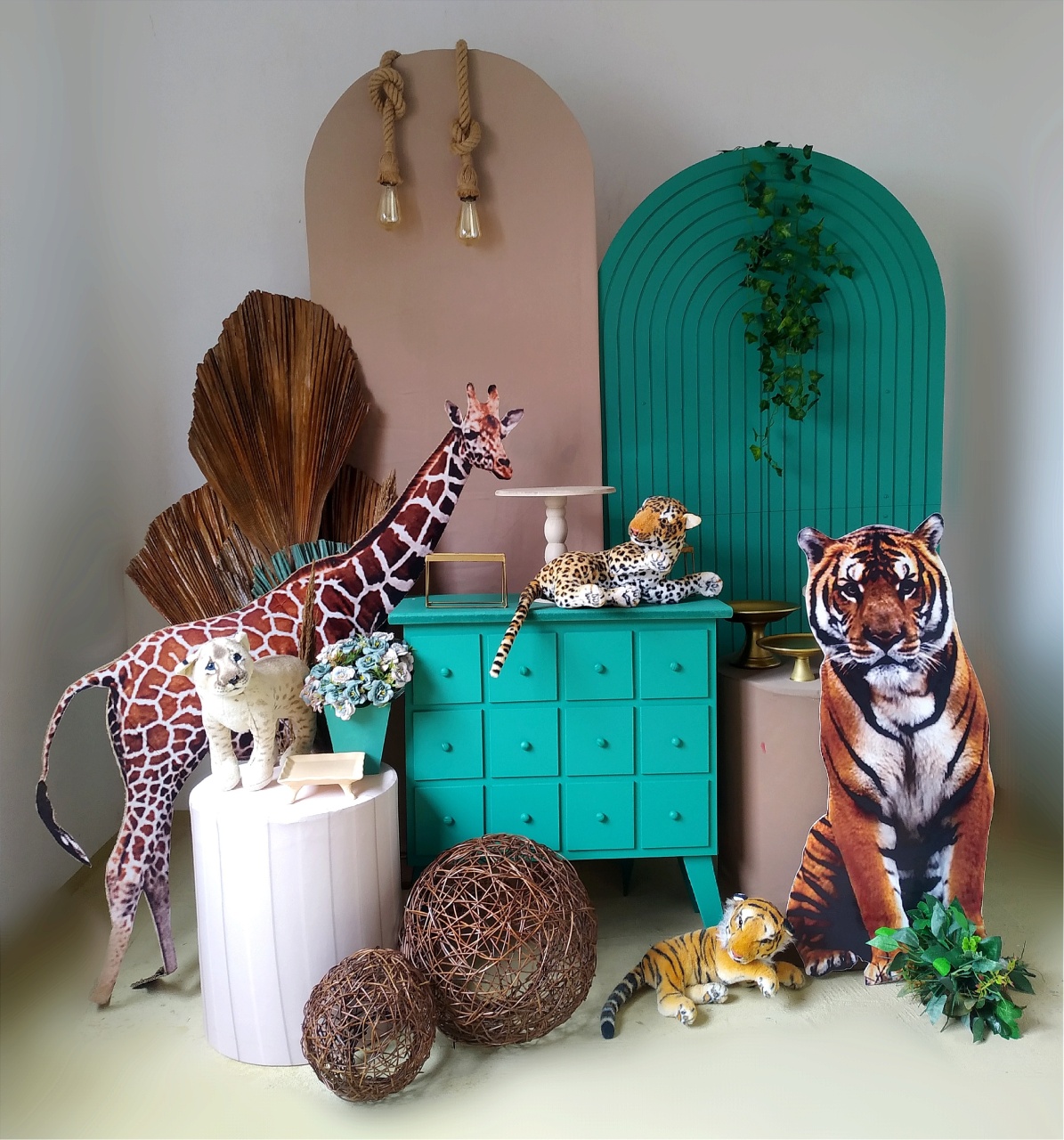 Safari Verde E Bege - Beca Decorações