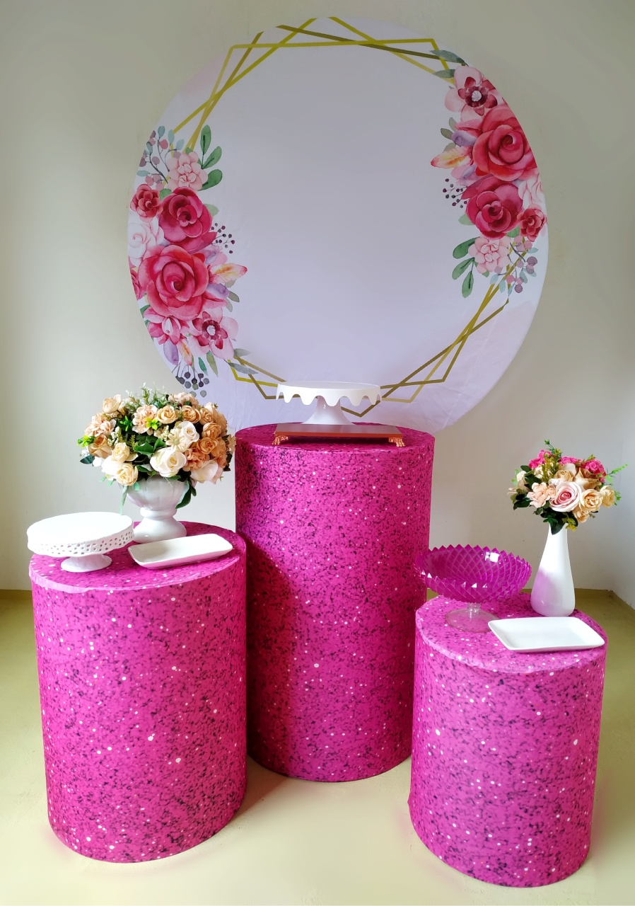 Floral Branco E Rosa Com Cilindros  - Beca Decorações