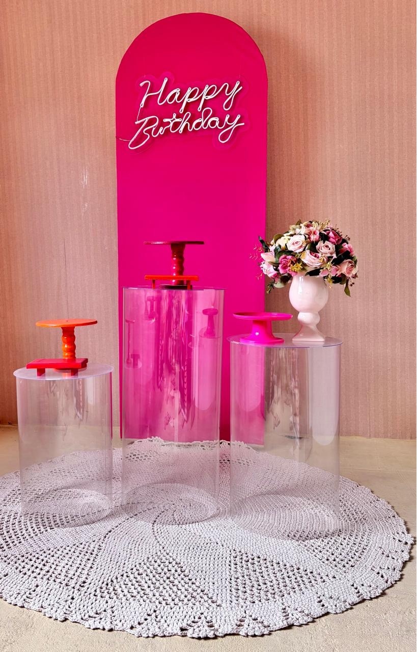 Rosa Pink Elegante Com Bandejas Coloridas - Beca Decorações