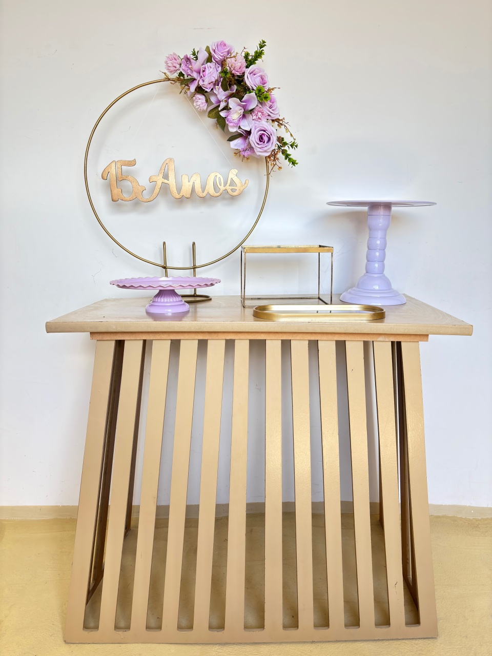 Kit Mesa 15 Anos- Mesa Triângulo   - Beca Decorações