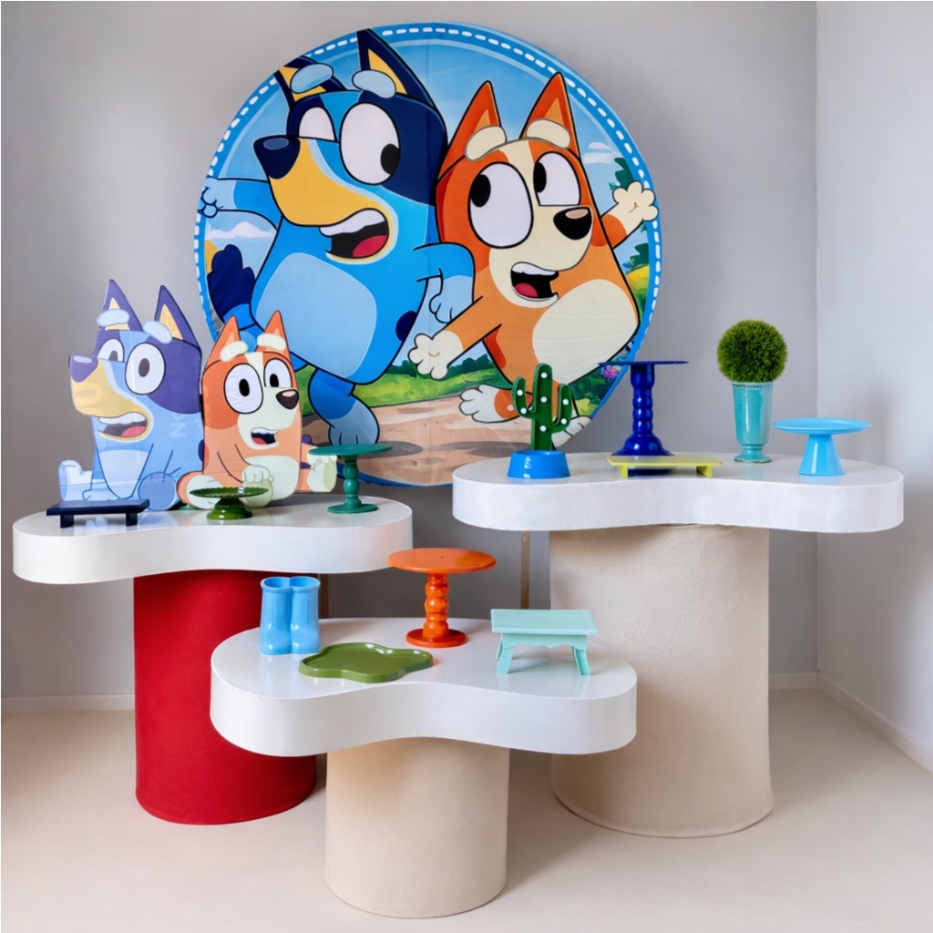 13. Bluey E Bingo Com Mesas Orgânicas   - Beca Decorações
