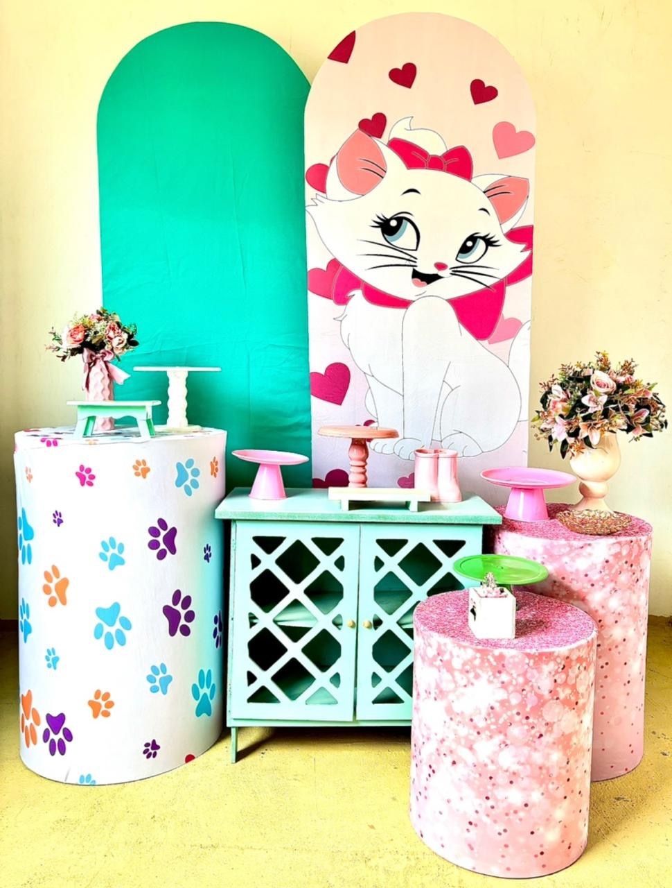Gata Marie - Composição  - Beca Decorações