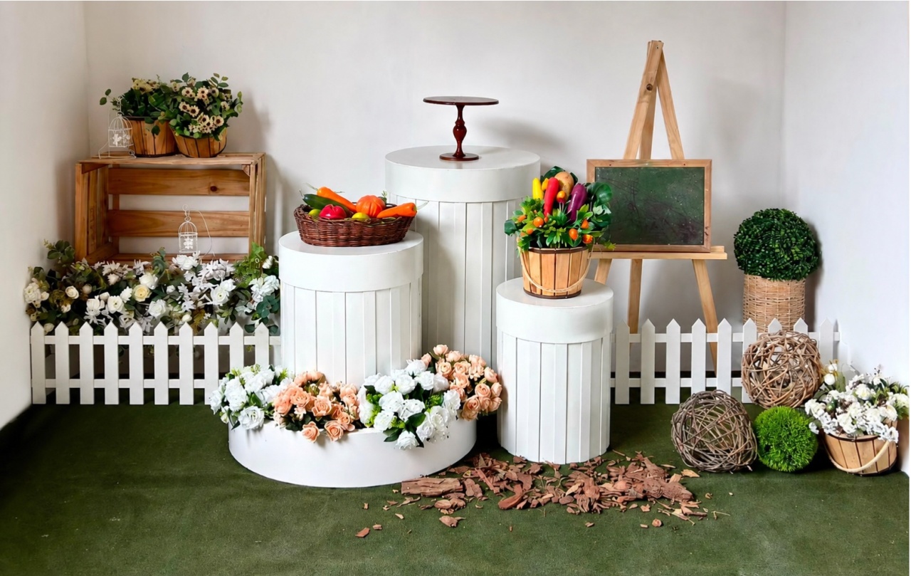 Jardim Com Cilindros Ripados (Composição) - Beca Decorações