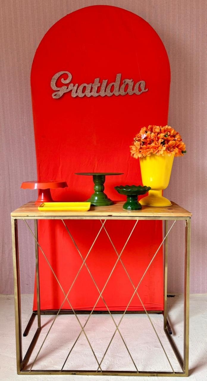 Laranja Romano - Mesa Treliça Ferro - Beca Decorações