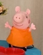 Mamãe Pig Pelucia - Bonequinha Preta Festas
