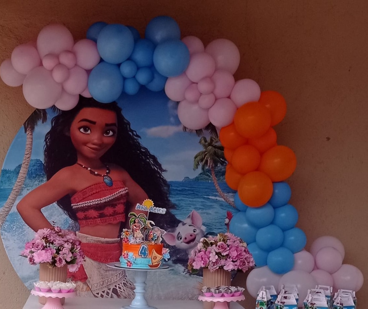 Arco de Balão Tradicional Drive Thru 2 Metros - Bonequinha Preta Festas